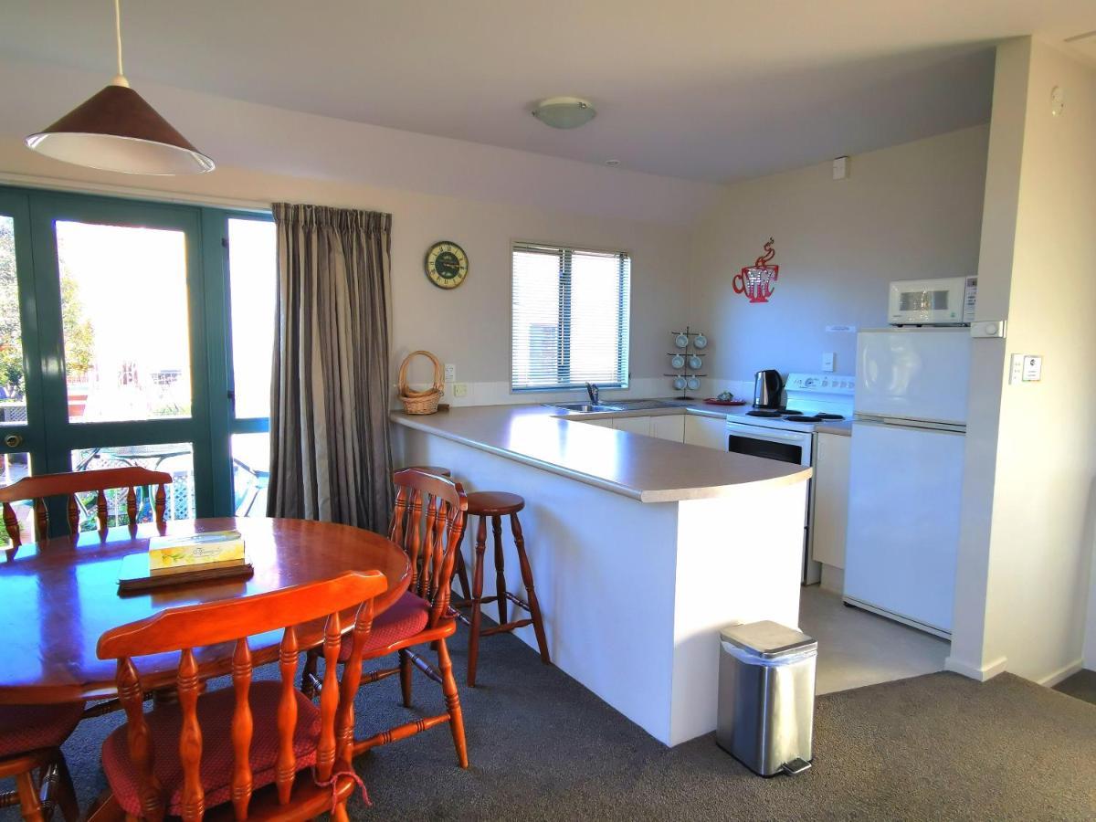 Les Troupes Apartments Akaroa Dış mekan fotoğraf